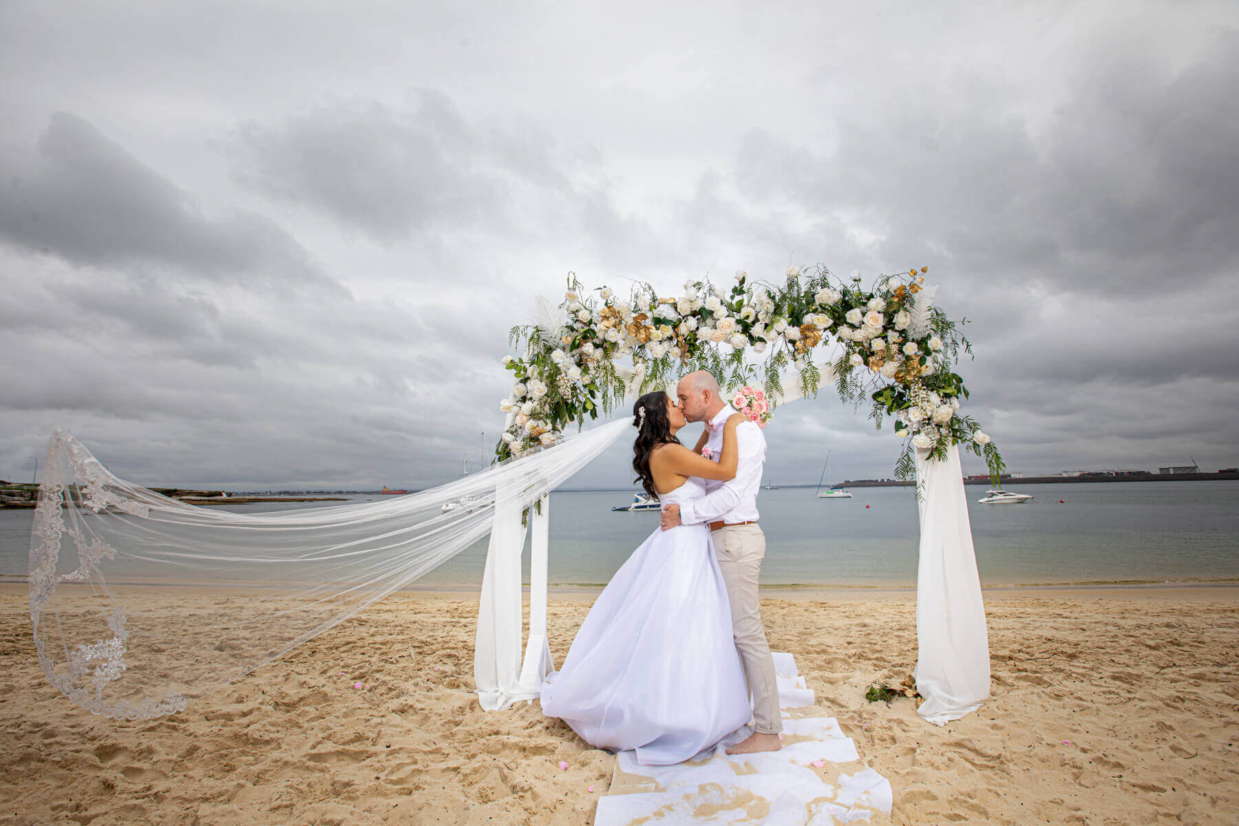 Beach wedding photography tips for beginners